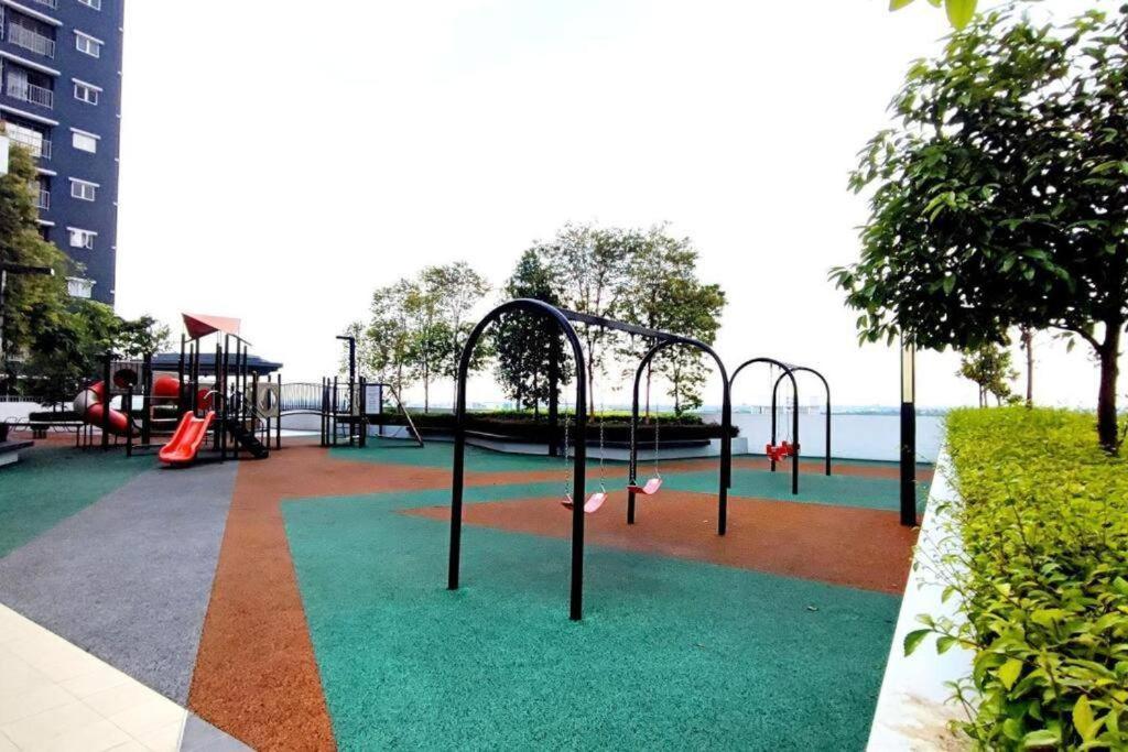 Apartment Lenore & Myna At Alanis Sepang, Klia